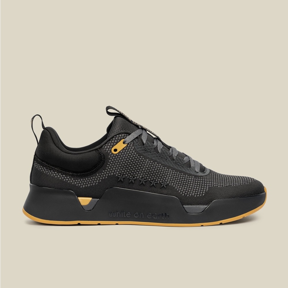CrossFit While On Earth Mat Fraser shoes. Limited edition size 10.